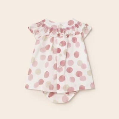 Vestido de bebé branco com bolinhas cor-de-rosa e bege e gola franzida
