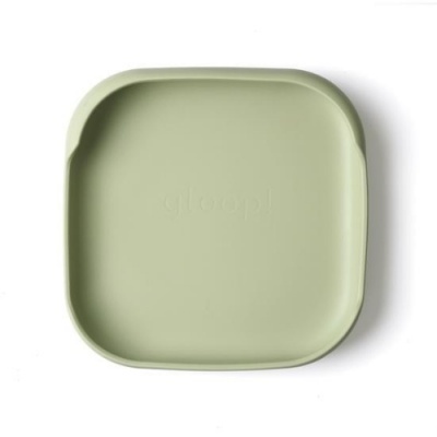 Prato quadrado verde claro com cantos arredondados e inscrição 'gloop!'