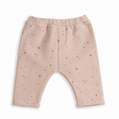 Calças de bebé cor de rosa com pequenos corações e estrelas castanhas