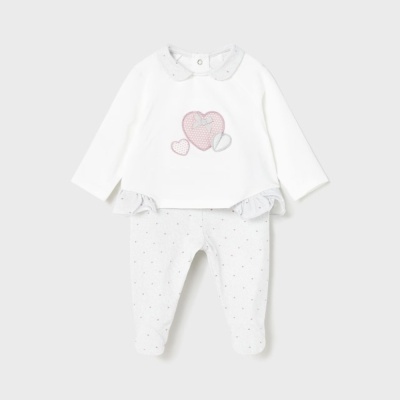 Conjunto de bebé branco com camisola de corações e calças com pontos cinza