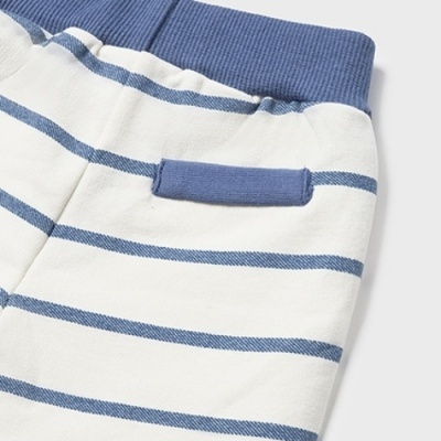 Calças infantis riscas azul claro e branco com cós elástico azul escuro