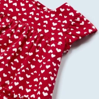 Vestido vermelho infantil com corações brancos