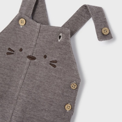 Macacão cinzento de malha com bordado de rosto de coelho e botões de madeira