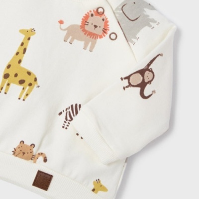 Roupa de bebé branca com animais selvagens coloridos estampados