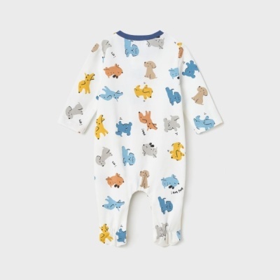 Pijama de bebé com desenhos coloridos de cães e gola azul