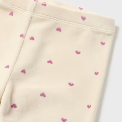 Leggings creme com corações cor-de-rosa