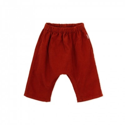 Calças de criança em veludo cotelê vermelho com cós elástico