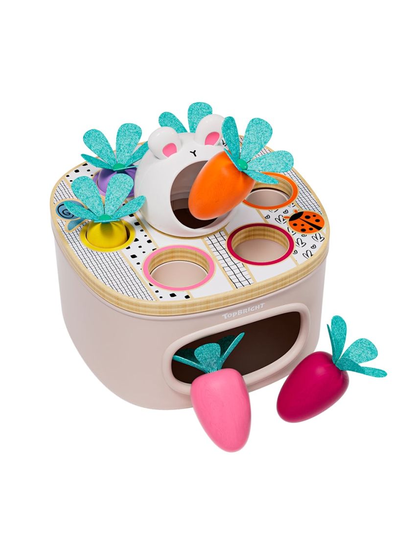 Brinquedo de madeira TopBright com cenouras e coelho branco.