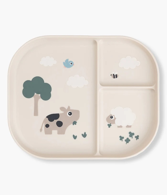 Prato infantil dividido com ilustrações de vaca, ovelha, árvore, pássaro e abelha