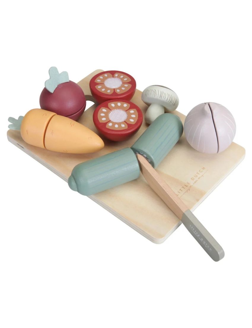 Conjunto de legumes de madeira pintados com faca e tábua de cortar de madeira clara