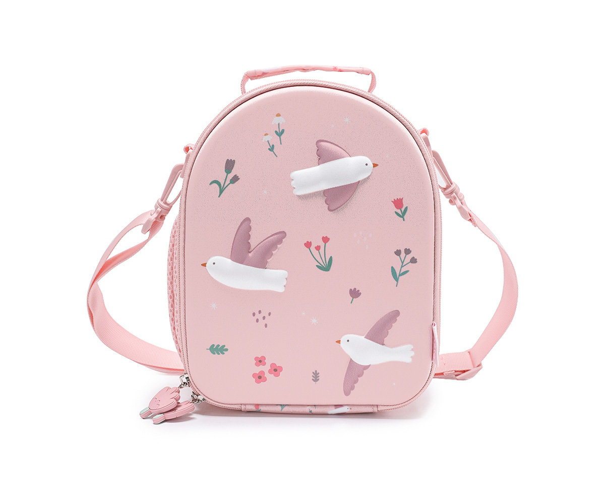 Mochila pequena rosa com desenhos de pássaros e flores