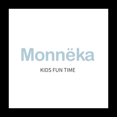 Logótipo com texto Monnëka KIDS FUN TIME em fundo branco