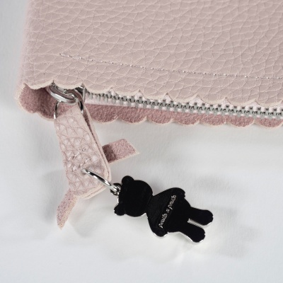 Pasito&#x20;a&#x20;Pasito&#x20;&#x7C;&#x20;Porta&#x20;Documentos&#x20;Icon&#x20;Rose&#x20;-&#x20;Rosa