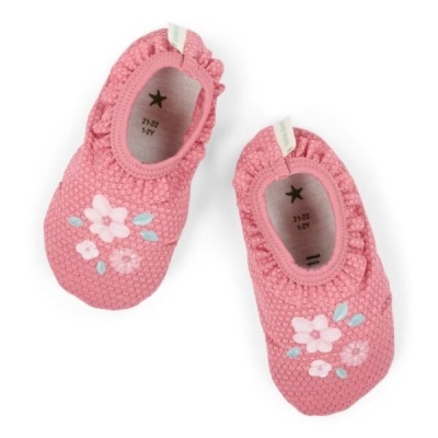 Sapatilhas de bebé cor-de-rosa com flores decorativas