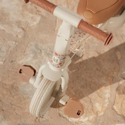 Little&#x20;Dutch&#x20;&#x7C;&#x20;Triciclo&#x20;Sunny&#x20;Flower&#x20;Off&#x20;White&#x20;&#x28;&#x20;4-Em-1&#x20;&#x29;