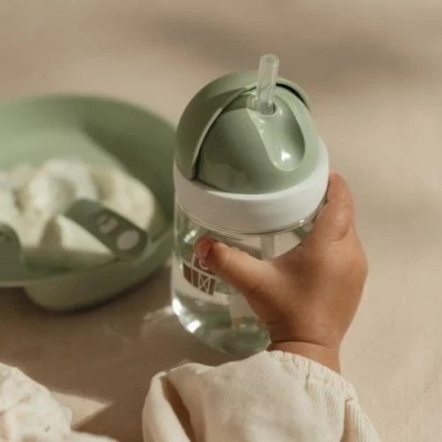 Little&#x20;Dutch&#x20;Copo&#x20;com&#x20;Palhinha&#x20;Mio&#x20;300&#x20;ml&#x20;&#x2013;&#x20;Little&#x20;Farm