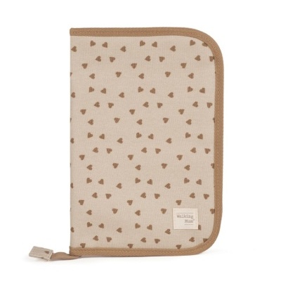 Estojo em tecido bege claro com corações castanhos e etiqueta 'Walking Mum'