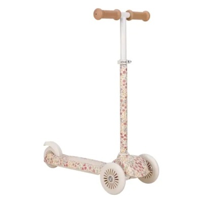 Patinete infantil com padrão floral e punhos em madeira