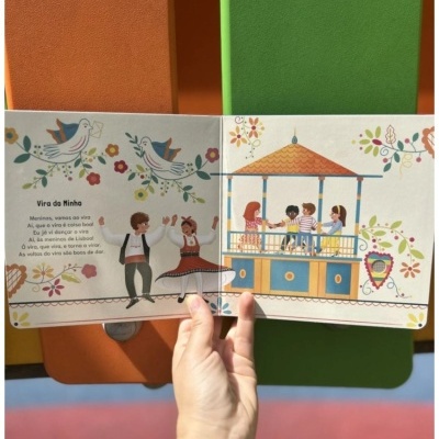 Livro&#x20;musical&#x20;-&#x20;Olar&#x00E9;