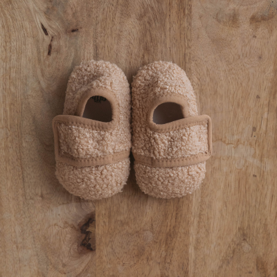 Mrs&#x20;Ertha&#x20;&#x7C;&#x20;Pantufas&#x20;Honey