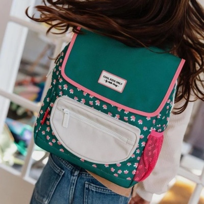 Hello&#x20;Hossy&#x20;&#x7C;&#x20;Mochila&#x20;Escolar&#x20;Garden&#x20;Joy&#x20;&#x2B;6&#x20;anos
