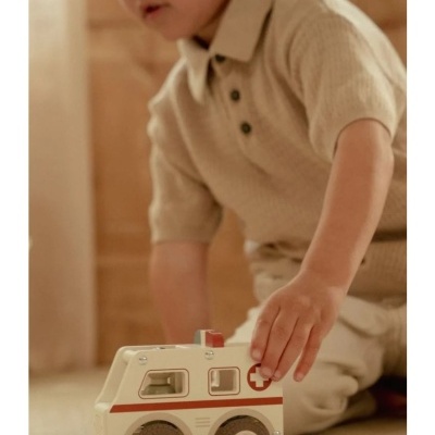 Ambul&#x00E2;ncia&#x20;de&#x20;madeira