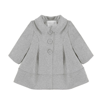 Casaco cinza claro para bebé com botões frontais e gola arredondada