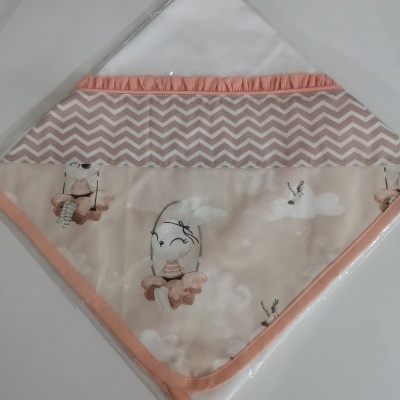 Toalha de banho para bebé com capuz, padrão ziguezague cinza e branco, estampa nuvens e raposas rosa, acabamento cor de pêssego