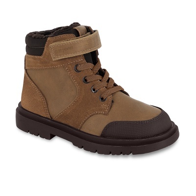 Bota castanha de couro com sola preta e atacadores castanhos