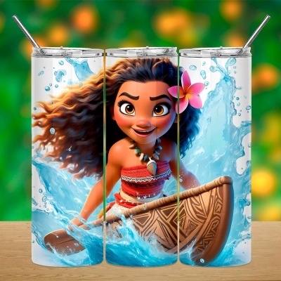  três copos metálicos altos com desenho da personagem Moana e tema aquático
