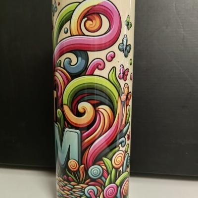 Garrafa cilíndrica com padrão colorido de espirais, flores e borboletas