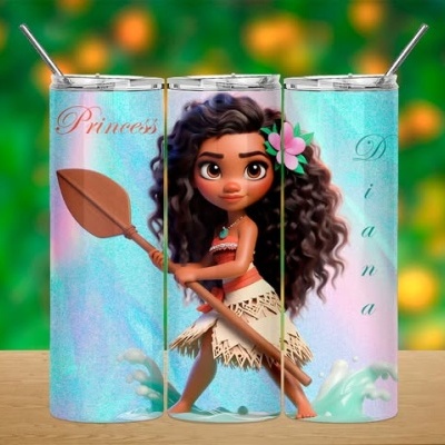 Copo metálico alto com imagem da personagem animada Moana e palavras Princess e Moana