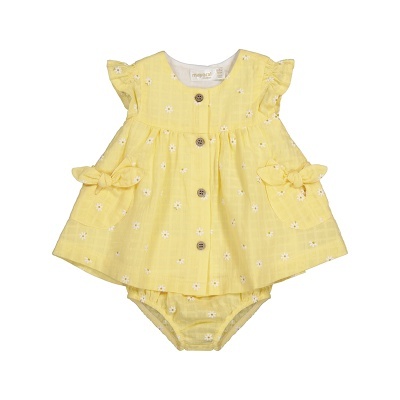 Vestido de bebé amarelo com flores brancas e botões castanhos