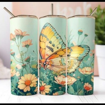 Três garrafas térmicas com design de flores e borboleta em fundo azul