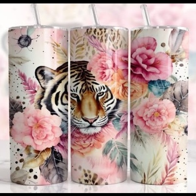 Conjunto de três copos térmicos decorados com tigre e flores em tons cor-de-rosa