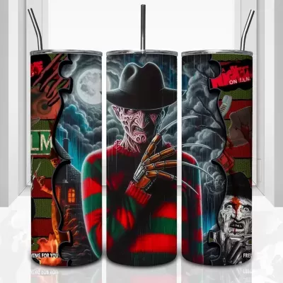 Copos metálicos temáticos com design de Freddy Krueger e céu nublado ao fundo