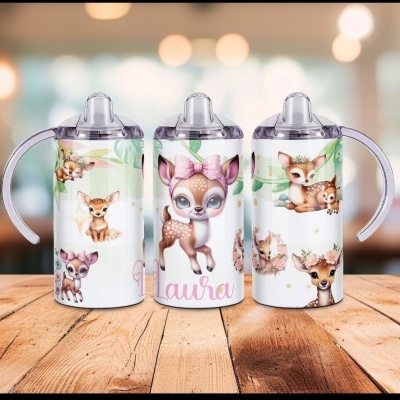 Três biberões com desenhos de cervos e nome Laura