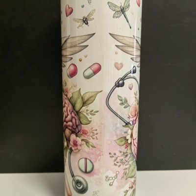 Garrafa com estampa médica e floral em fundo branco