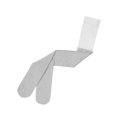 meias compridas cinzentas com punhos brancos sobre fundo branco