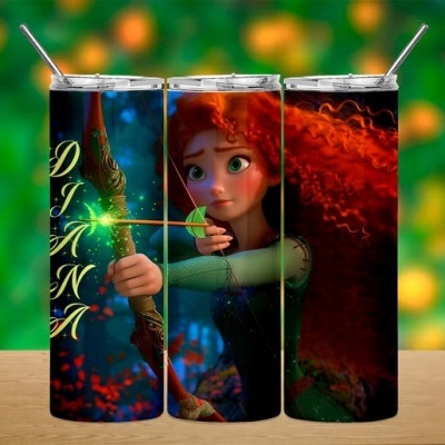 Três garrafas metálicas com imagem de personagem ruiva a puxar arco e nome DIANA