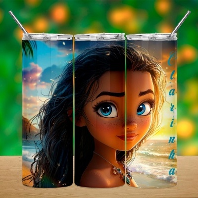 Copos térmicos com imagem de personagem animada e nome Carina