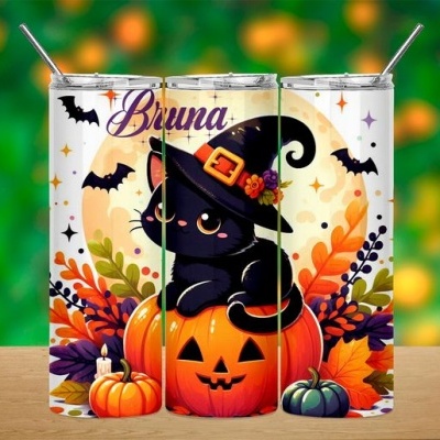 Copos metálicos com ilustração de gato preto de Halloween e o nome Bruna