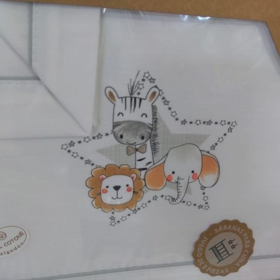 Conjunto de roupas de cama para bebé branco com bordado de leão, zebra e elefante