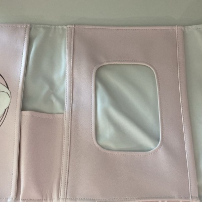 Porta-fraldas cor-de-rosa com elefante bebé e janela transparente