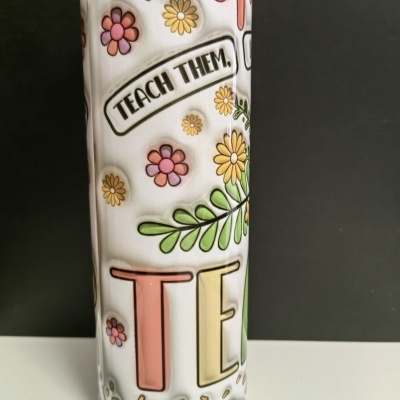 Frasco decorativo com flores e texto TEACH THEM