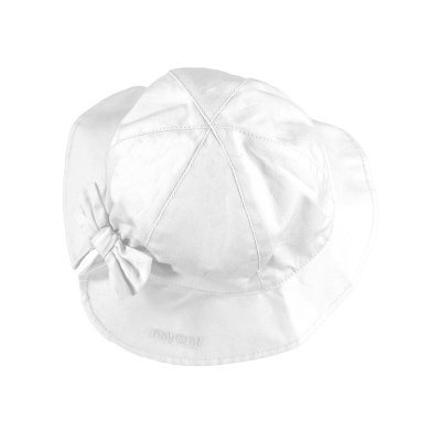 Chapéu branco com laço lateral e bordado 