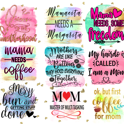 Nove designs coloridos com frases sobre maternidade em fundos aquarelados com elementos decorativos.