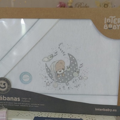 Conjunto de roupa de cama para bebé branco com ursinho numa lua cinzenta