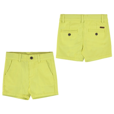 Calções infantis amarelos com bolsos e botões castanhos