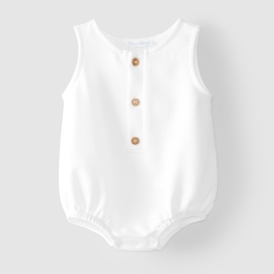 Body branco sem mangas para bebé com botões castanhos